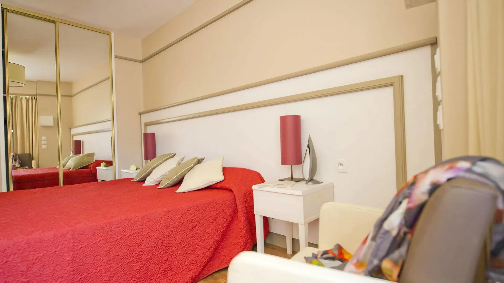 Hotel Mileade Mediterranee - Port-Fréjus 2*,  Frankreich
